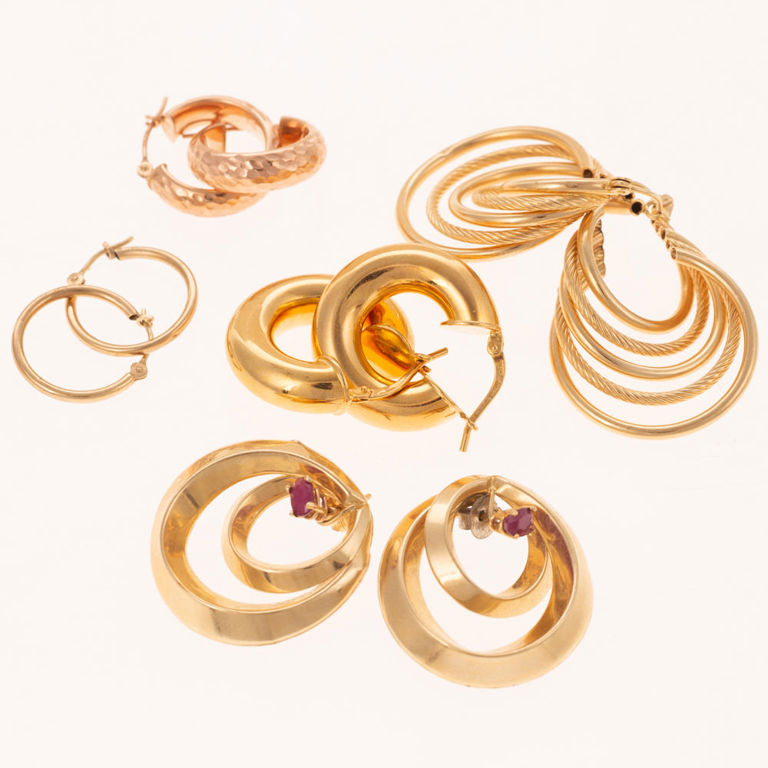 Five Pairs of 18k and 14k Gold Earrings