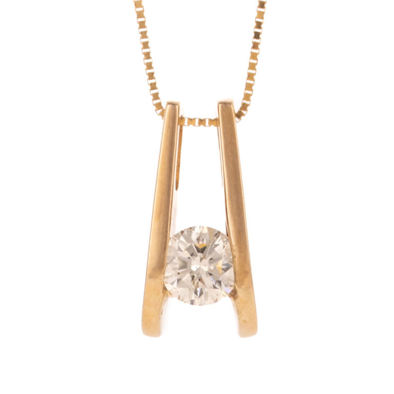 14k Yellow Gold Diamond Pendant Necklace