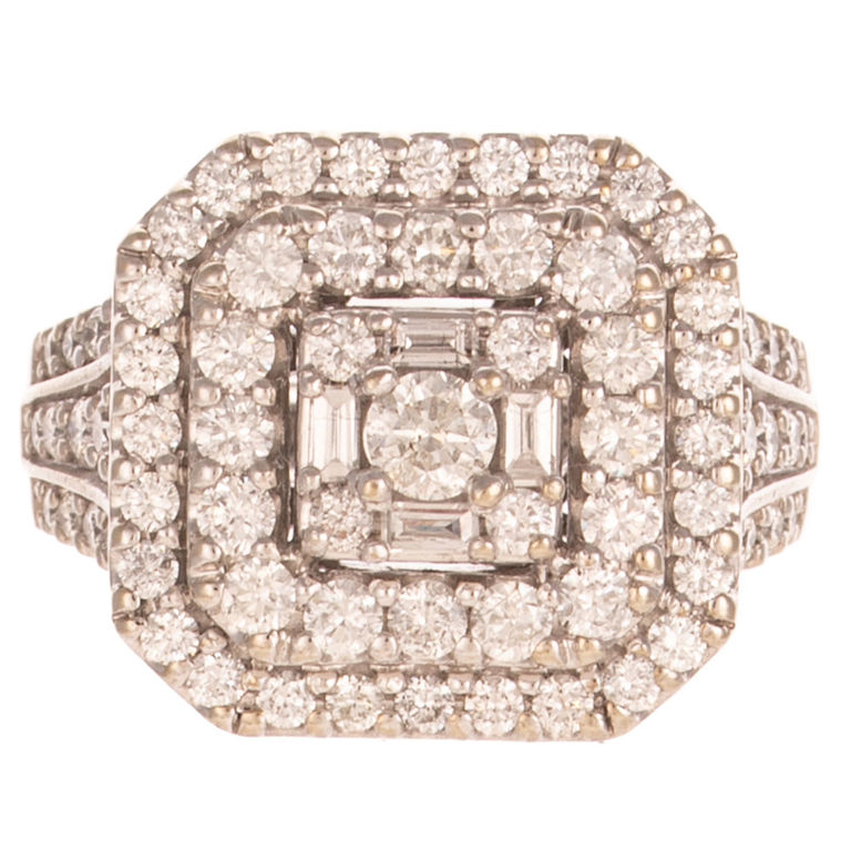 10k White Gold Diamond Halo Ring