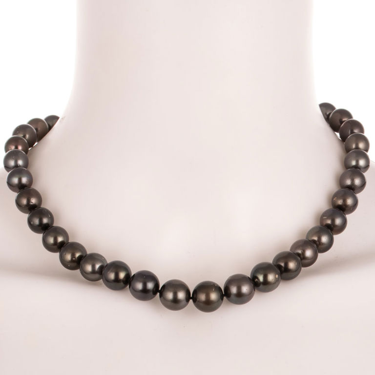 Pearl Necklace With 14k White Gold Clasp