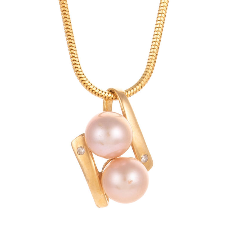 14k Yellow Gold Pearl and Diamond Pendant Necklace