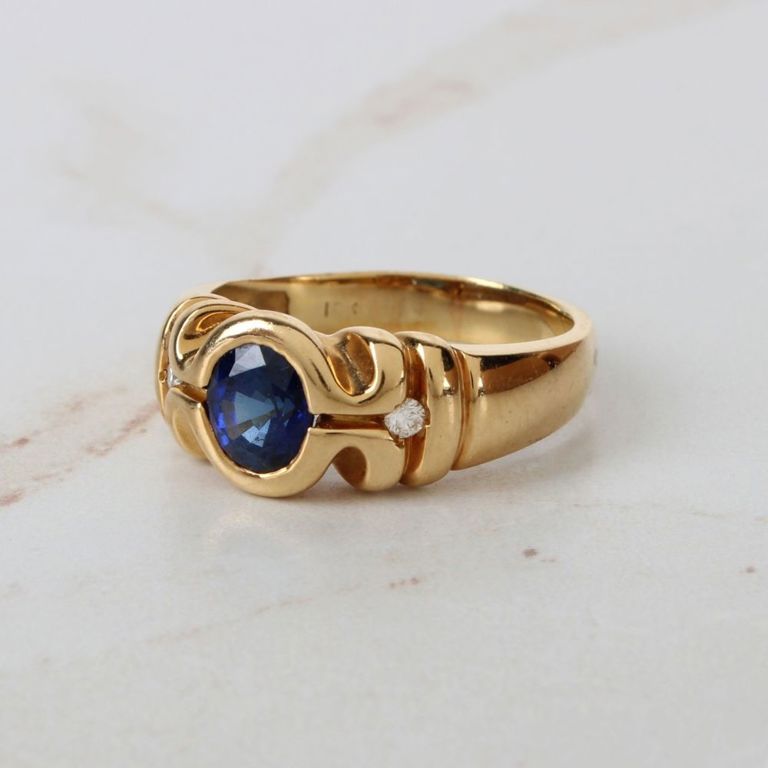 18k Yellow Gold Tanzanite and Diamond Ring