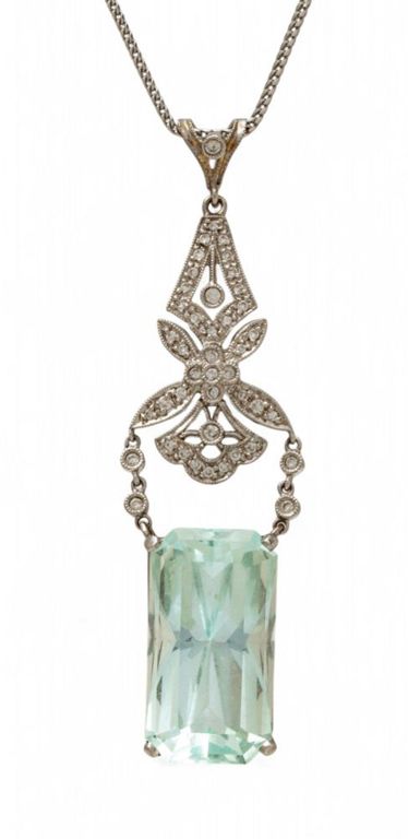 Aquamarine and Diamond Pendant Necklace