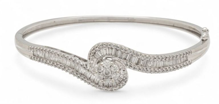 14k White Gold Diamond Bangle Bracelet