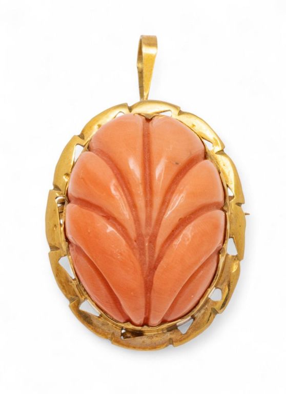 18k Yellow Gold Coral Brooch