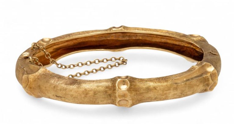14k Yellow Gold Hinged Bangle Bracelet
