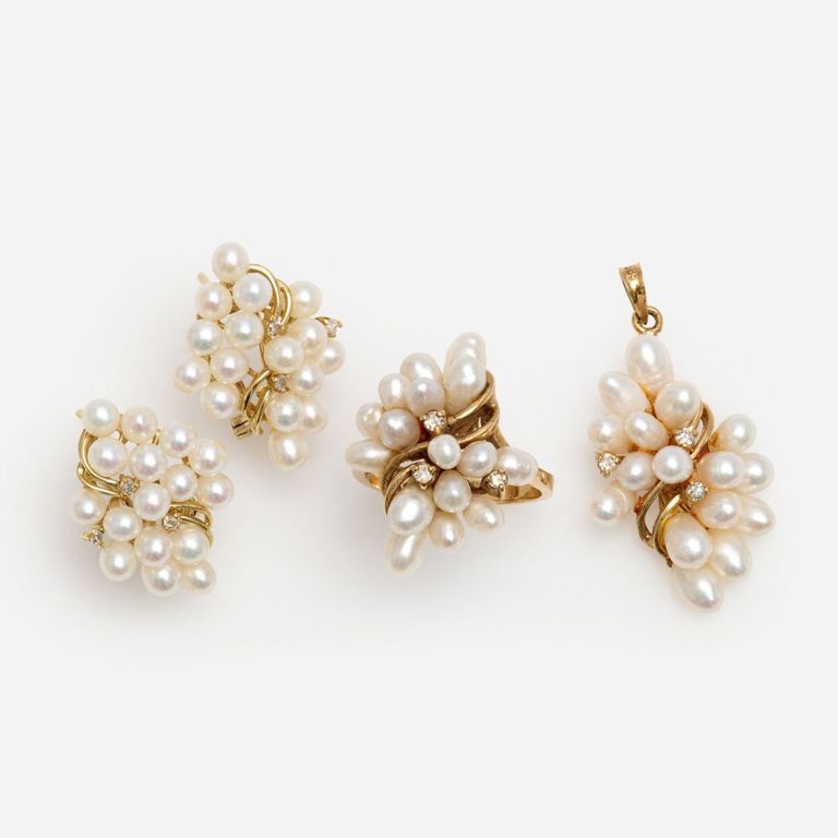 14k Yellow Gold Pearl and Diamond Jewelry Set