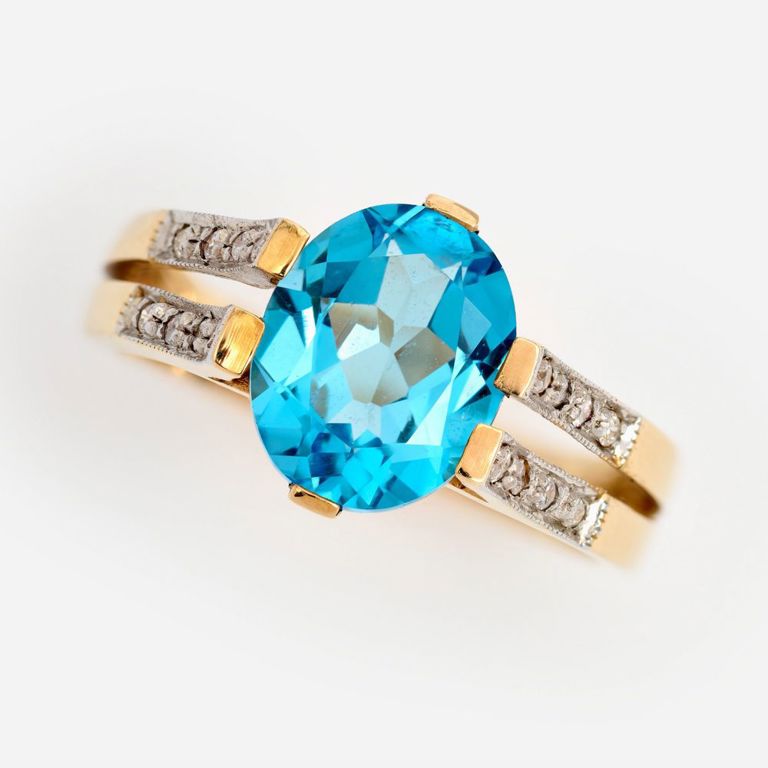 10k Yellow Gold Blue Topaz and Diamond Ring