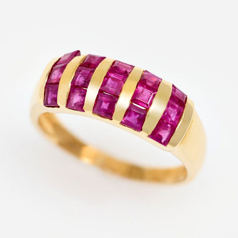 14k Yellow Gold Ruby Ring