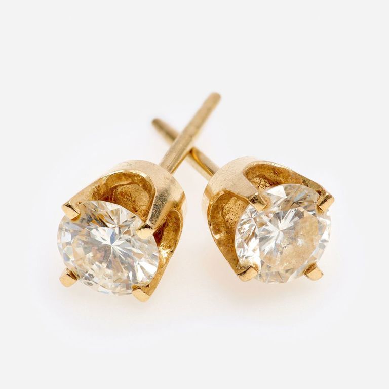 14k Yellow Gold Diamond Stud Earrings