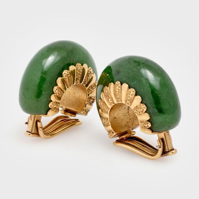 18k Yellow Gold Nephrite Jade Earrings