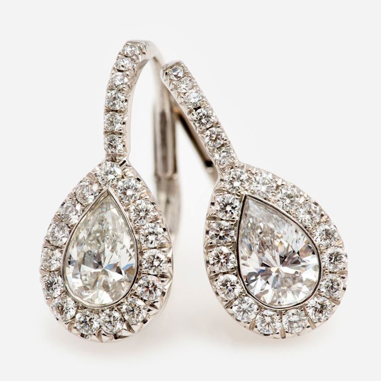 18k White Gold Diamond Drop Earrings