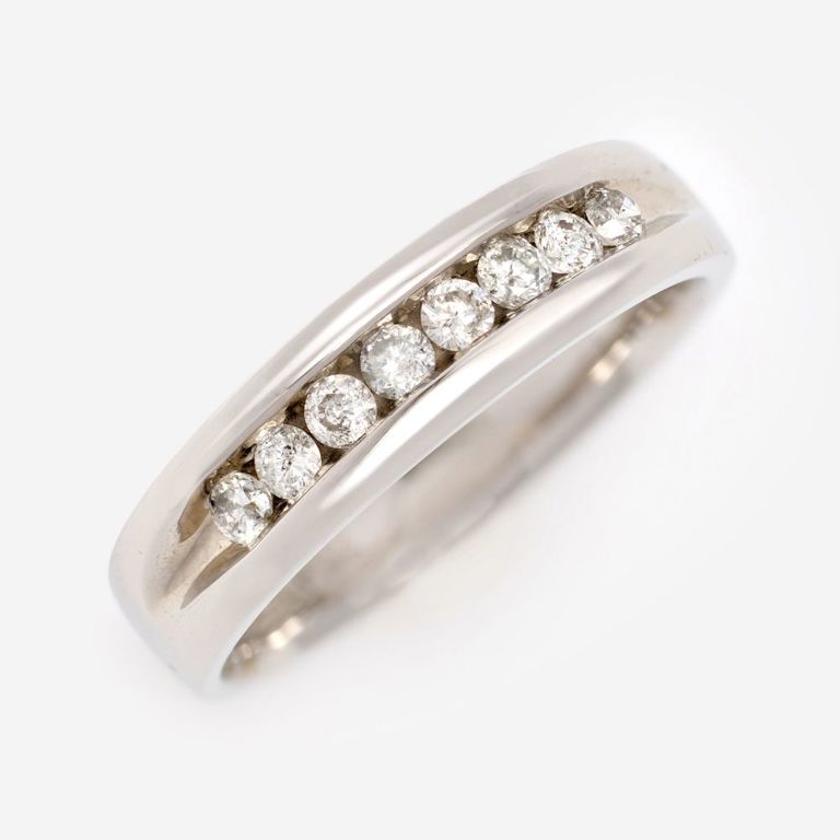 14k White Gold Diamond Band Ring