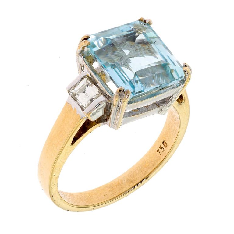 18k Yellow Gold Aquamarine and Diamond Ring