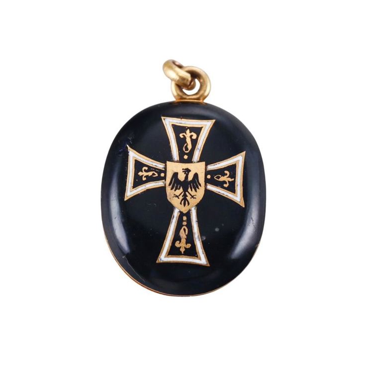18k Gold Enamel Crest Locket Pendant