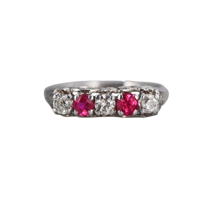 18k Gold Diamond and Ruby Ring