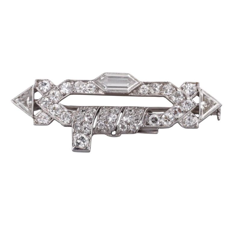 Platinum Diamond Arrow Motif Brooch