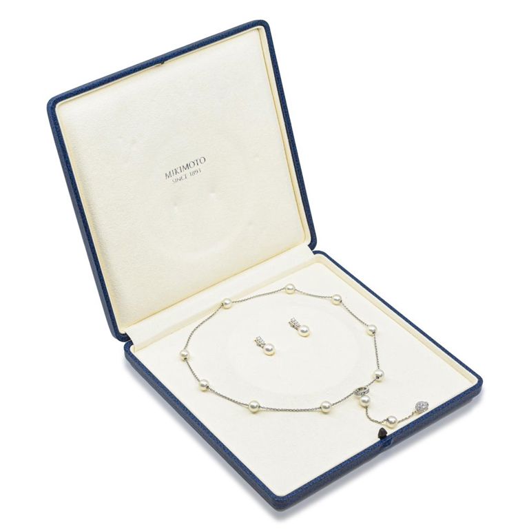 18k Gold Pearl, Diamond Necklace and Earrings Set