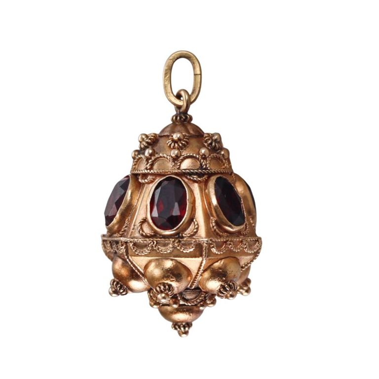 18k Gold Garnet Pendant