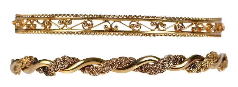 Pair of 18k Gold Bangle Bracelets