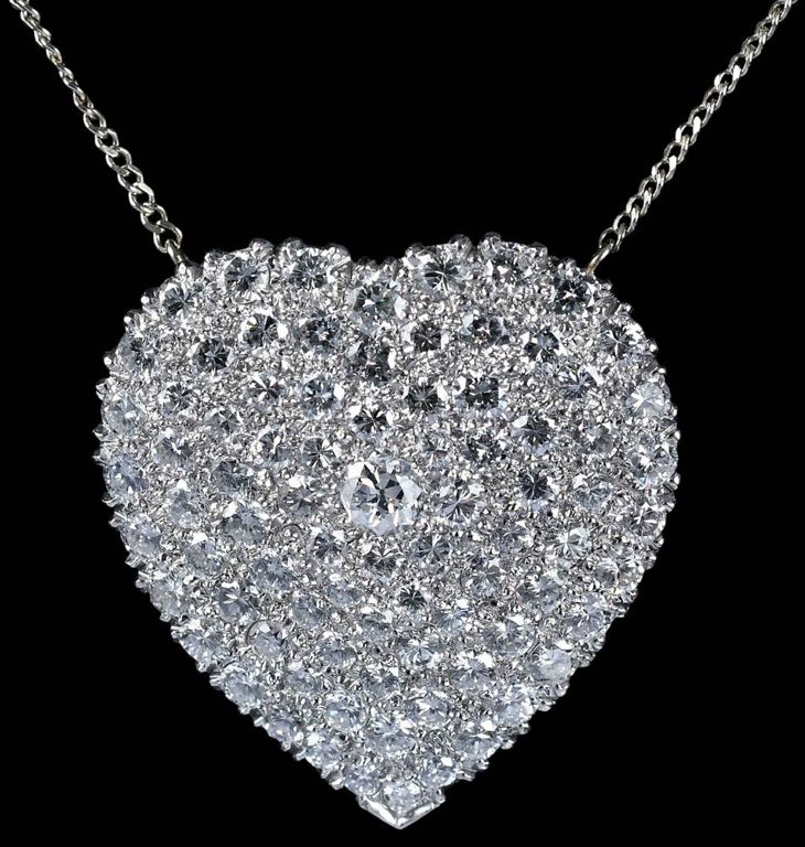 14k Gold Diamond Heart Pendant Necklace