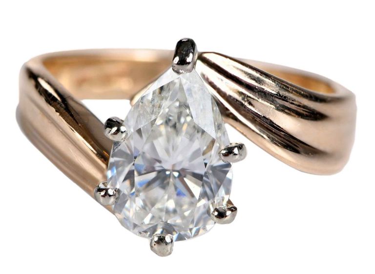 14k Gold Pear Shape Diamond Ring