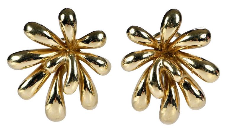 18k Gold Floral Motif Earrings