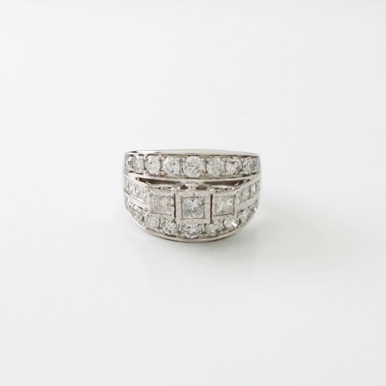 14k White Gold Diamond Engagement Ring