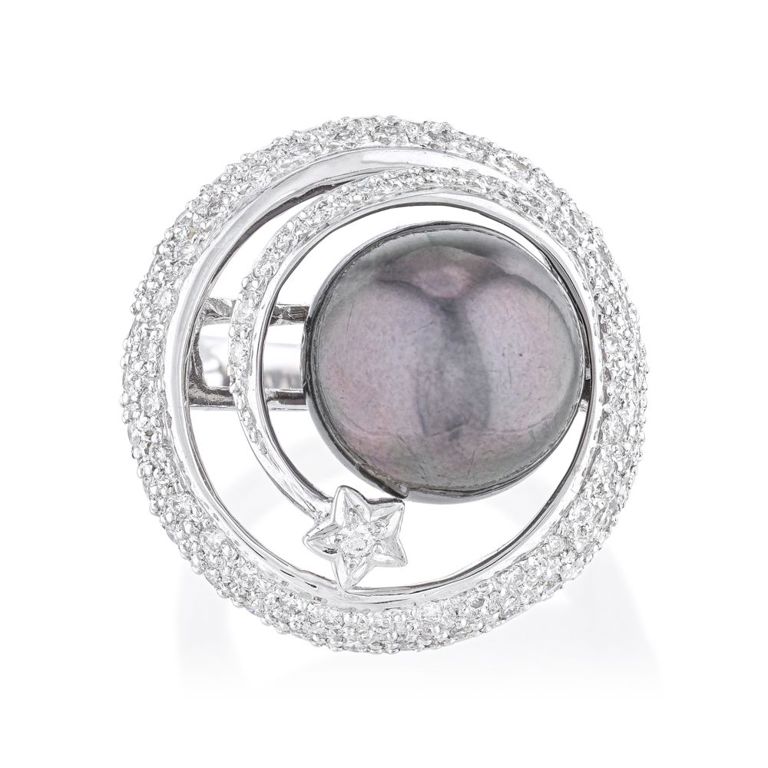 18k White Gold Black Pearl and Diamond Ring