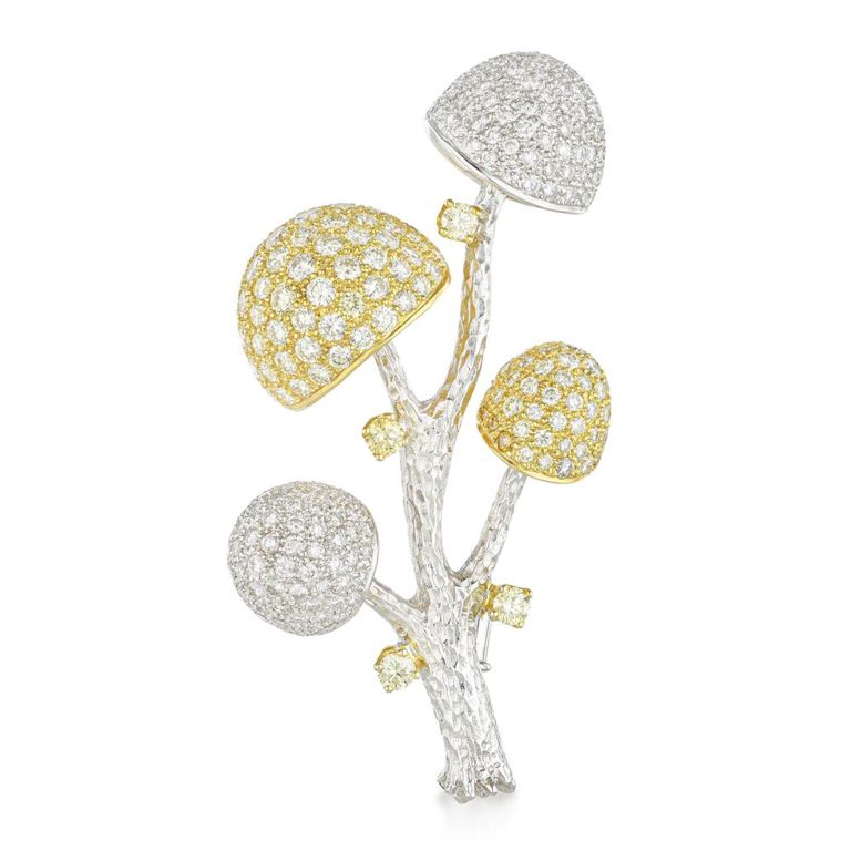 18k Gold Diamond Brooch
