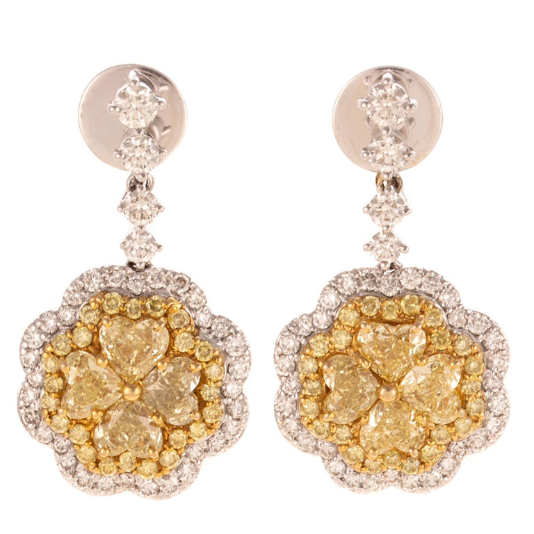 18k White Gold Diamond Clover Earrings
