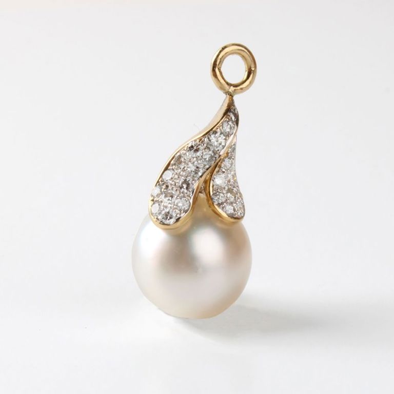 14k Yellow Gold Diamond and Pearl Pendant