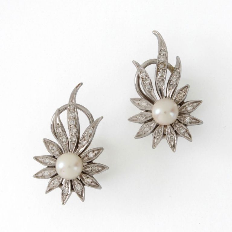 14k White Gold Diamond and Pearl Flower Earrings