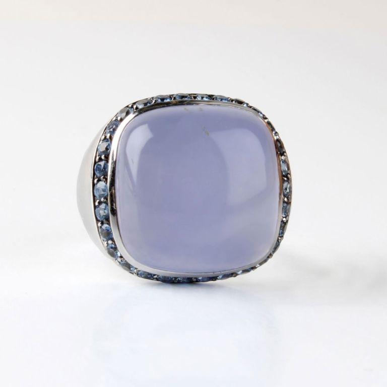 18k White Gold Chalcedony and Sapphire Ring