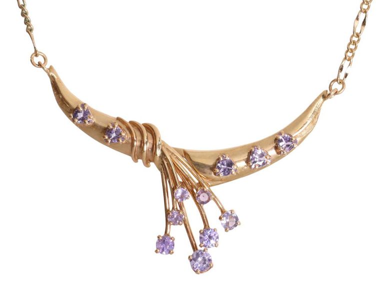 Yellow Gold Tanzanite Pendant Necklace