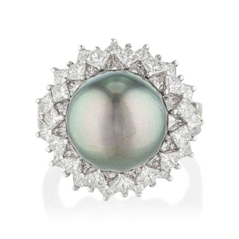Black Pearl and Diamond Ring