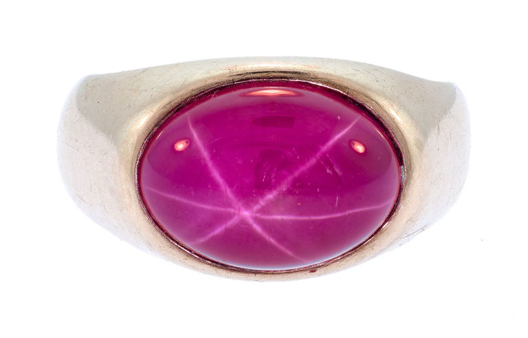 14k Gold Synthetic Star Ruby Ring