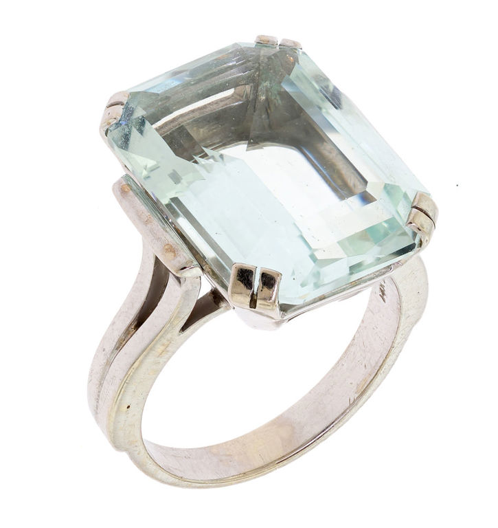 14k White Gold Aquamarine Ring