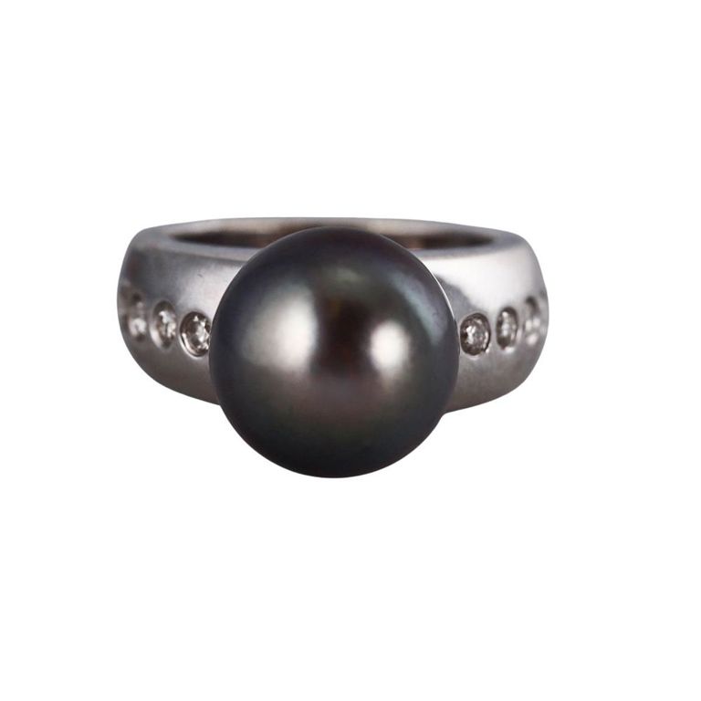 14k Gold Tahitian Pearl and Diamond Ring