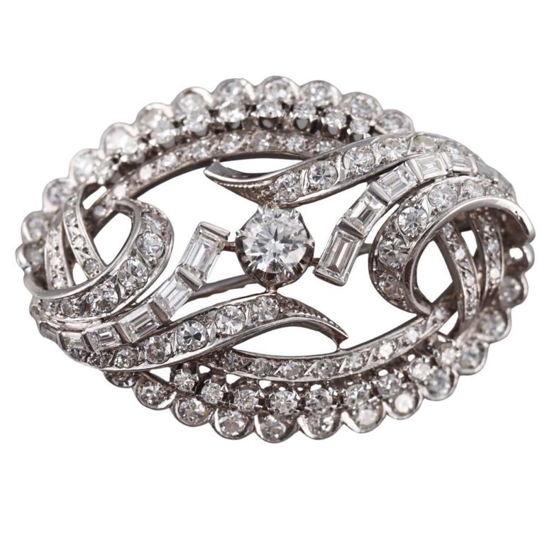 18k Gold Diamond Brooch