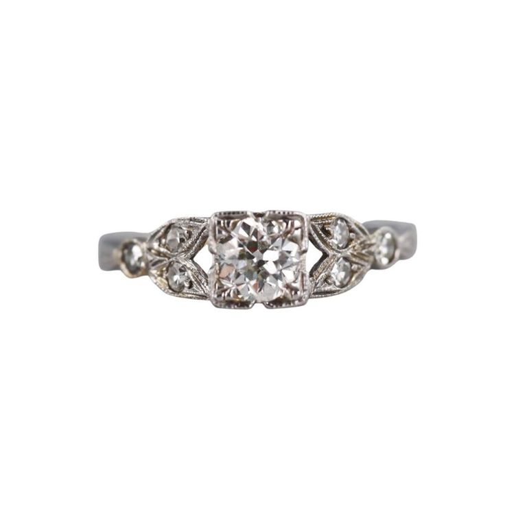 18k Gold Diamond Engagement Ring