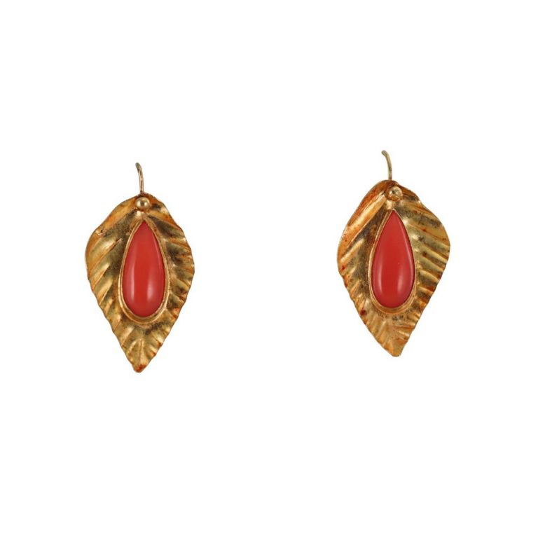 18k Yellow Gold Coral Earrings