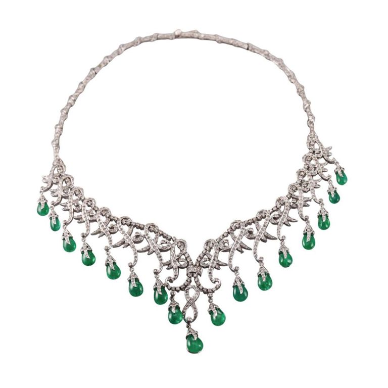 18k Gold Diamond and Emerald Jewelry Set