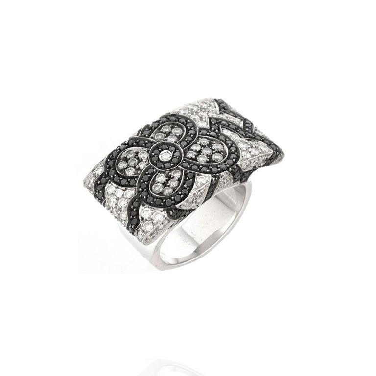 18k White Gold Diamond Ring