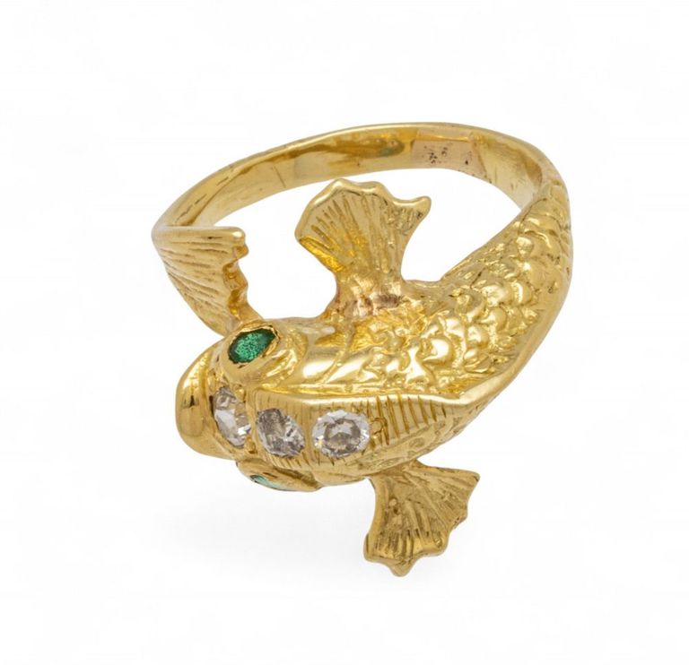 18k Yellow Gold Emerald and Diamond Dolphin Ring