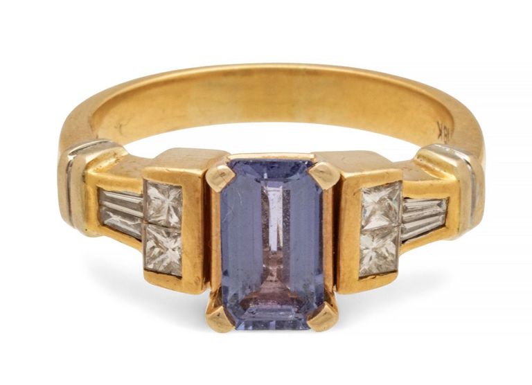 18k Yellow Gold Tanzanite and Diamond Ring