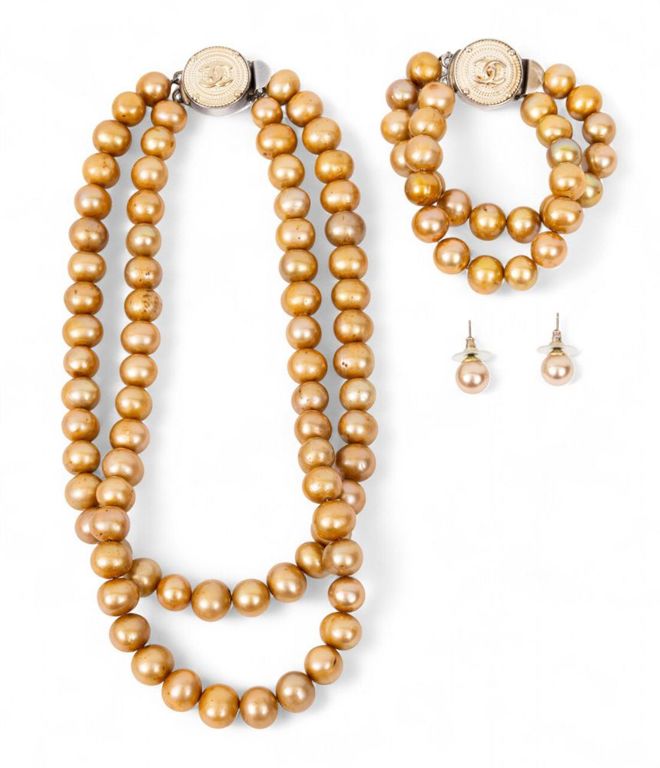 Pearl Necklace, Bracelet and Earrings Set