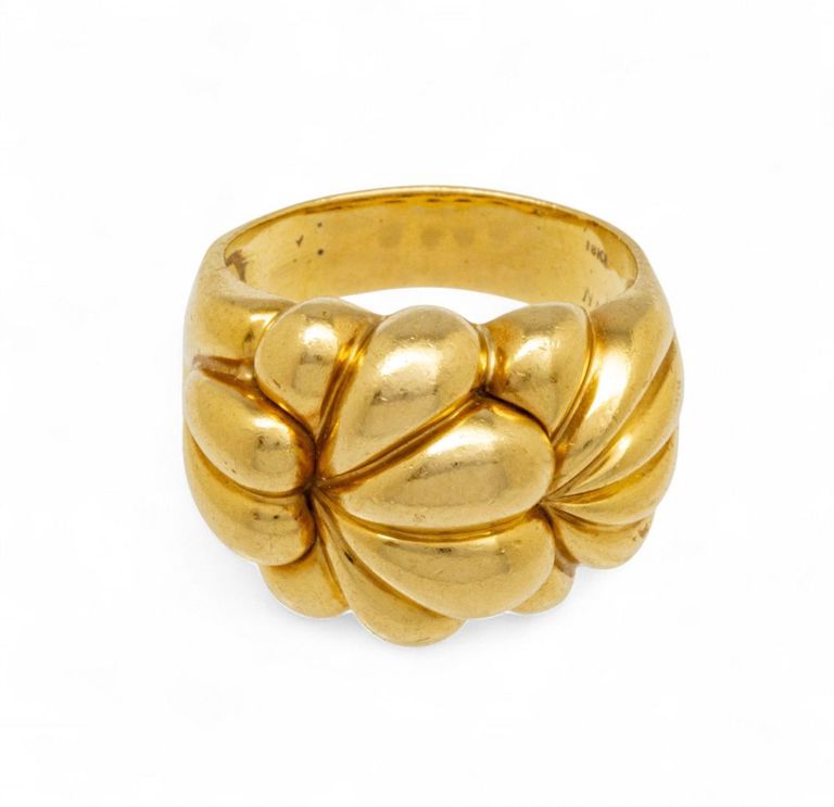 18k Gold Flower Ring