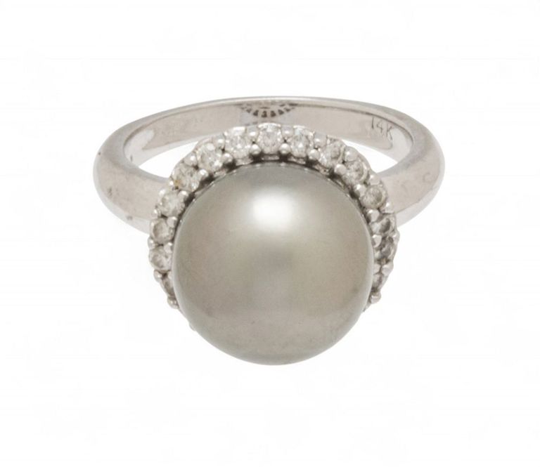 14k White Gold Pearl and Diamond Ring