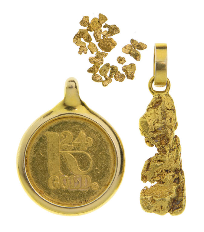Set of 3 Mixed Gold Pendants and Flakes